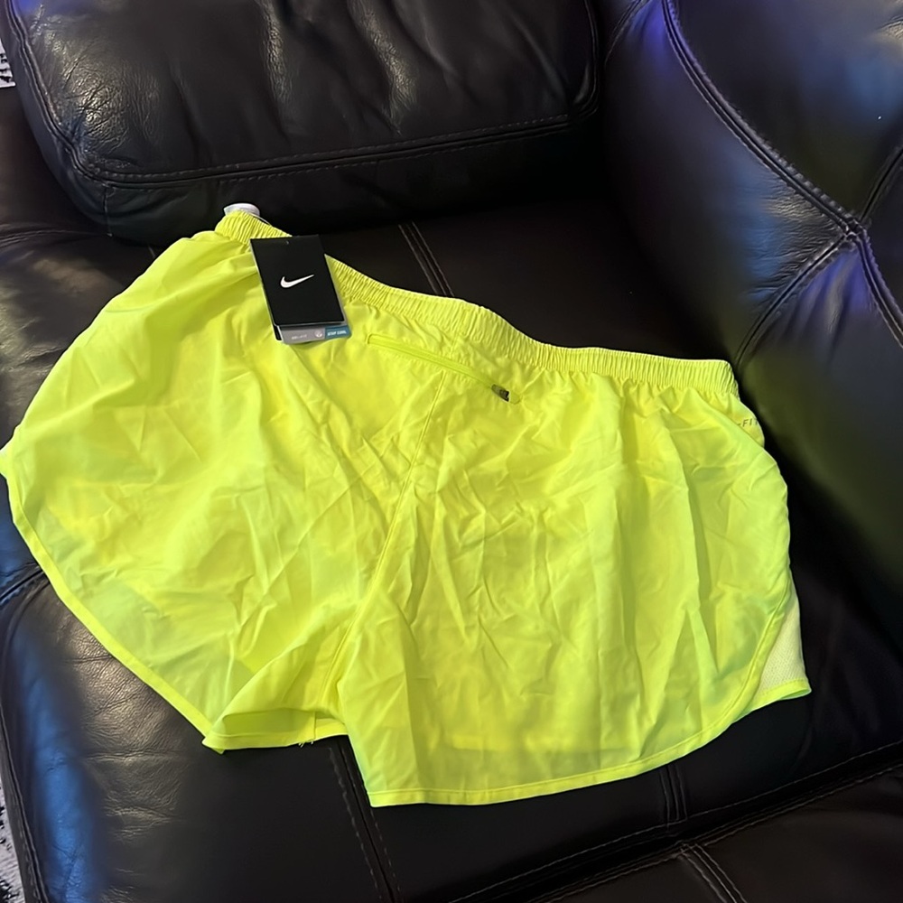 NIKE Dri-Fit neon yellow athletic shorts XL - Picture 4 of 6